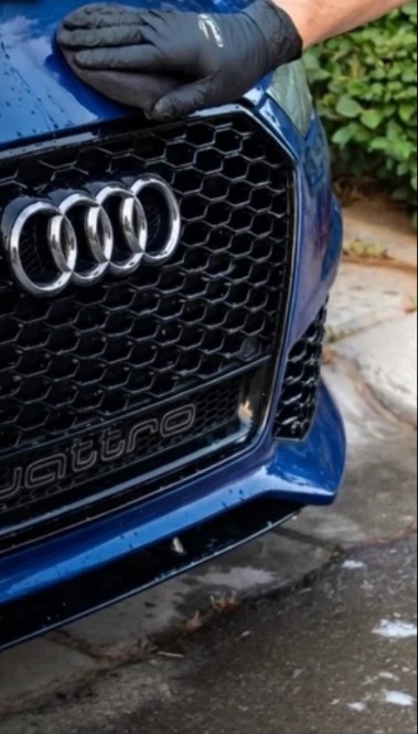 Lavado de auto a domicilio en Padre Hurtado: Audi azul recién lavado por Carwash LDS